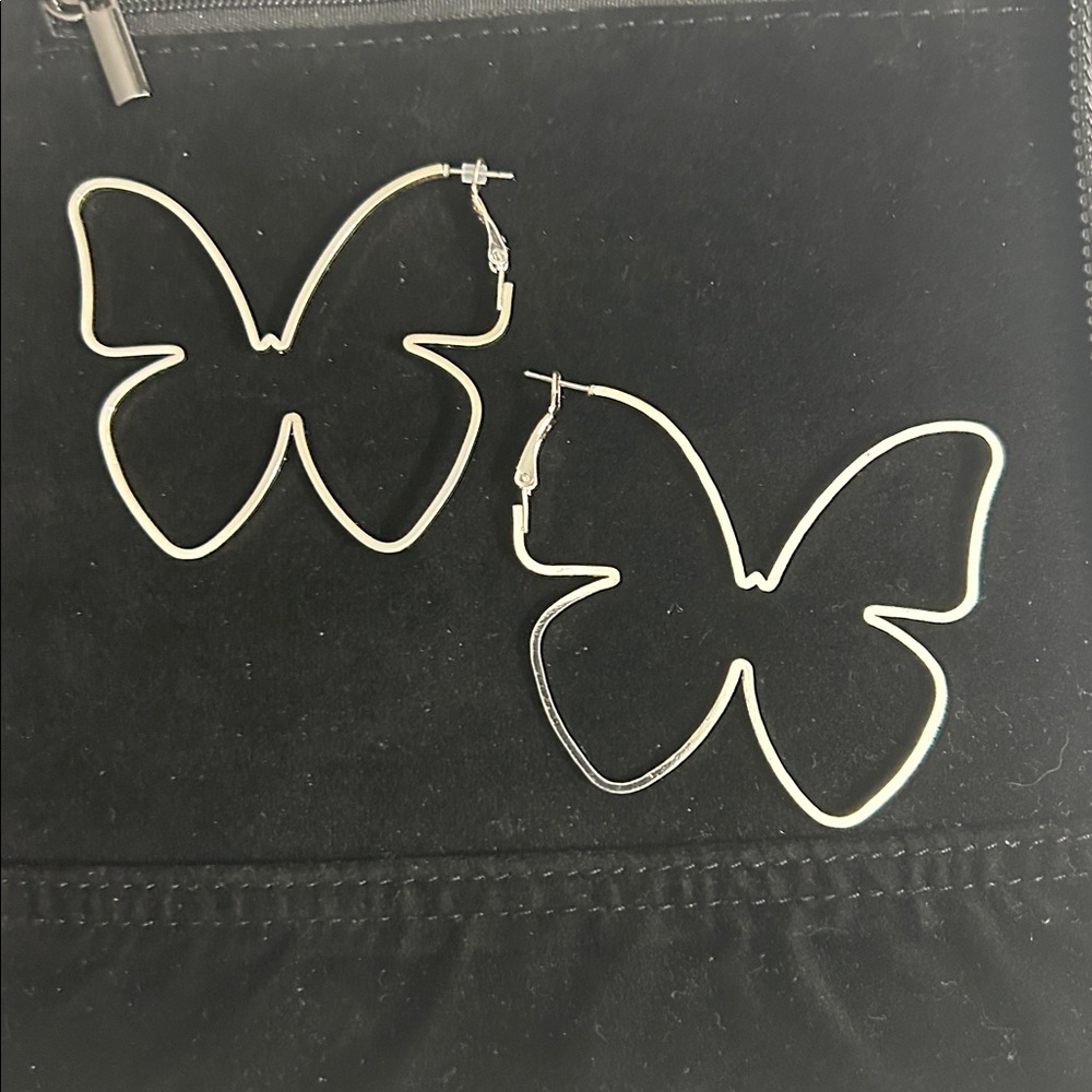 🆕 Lg Butterfly Earrings / Lg Hoop Butterfly Silver Plated Earrings